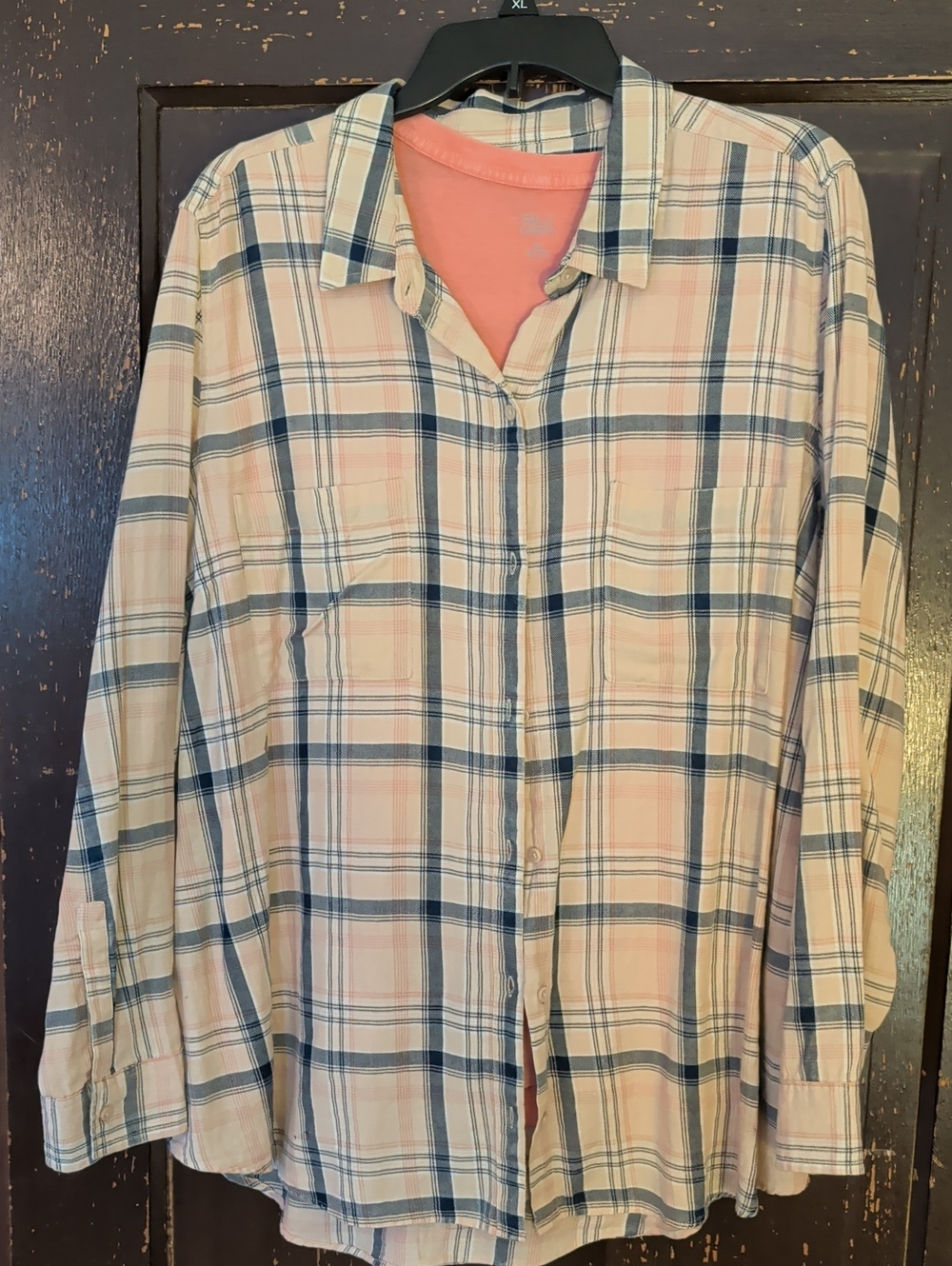 Men's Casual Plaid Button-Up Shirt in Light Pink and Navy